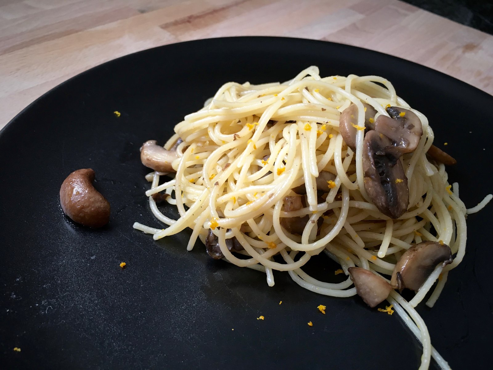 Spaghettini e champignon al profumo di arancia